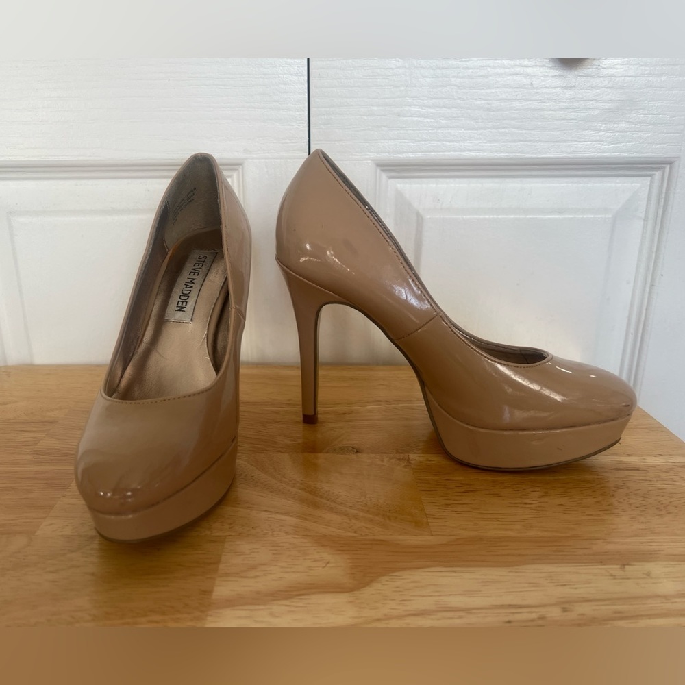 Steve Madden Saint Size 5 Platform Nude Stiletto Heels Vegan Patent Leather
